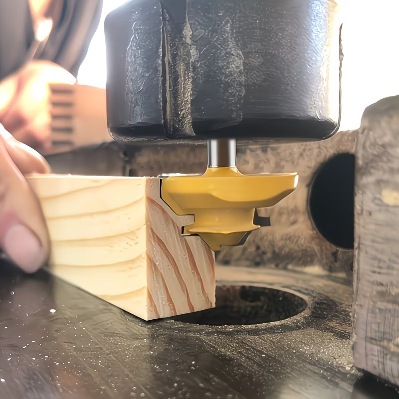 `Cutting effect comparison between hardwood and softwood with router bits`